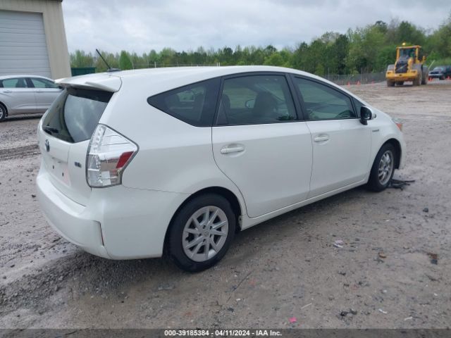 Photo 3 VIN: JTDZN3EU8C3049682 - TOYOTA PRIUS V 