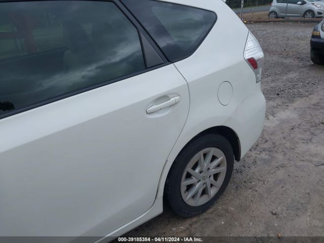 Photo 5 VIN: JTDZN3EU8C3049682 - TOYOTA PRIUS V 