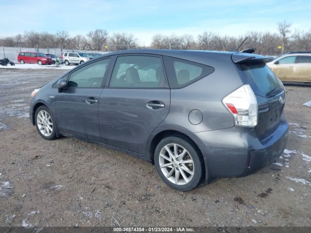 Photo 2 VIN: JTDZN3EU8C3092127 - TOYOTA PRIUS V 