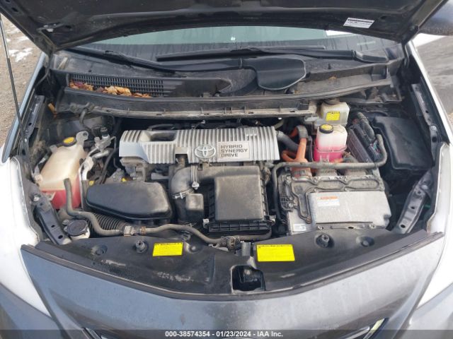 Photo 9 VIN: JTDZN3EU8C3092127 - TOYOTA PRIUS V 