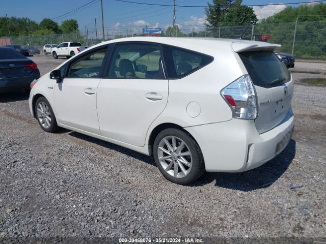 Photo 2 VIN: JTDZN3EU8C3129919 - TOYOTA PRIUS V 