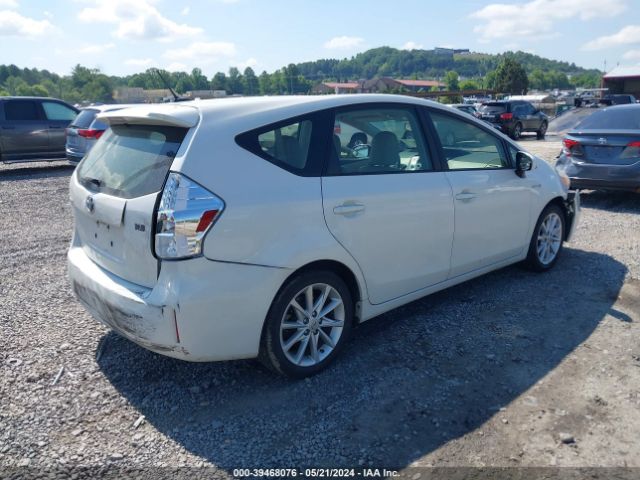 Photo 3 VIN: JTDZN3EU8C3129919 - TOYOTA PRIUS V 