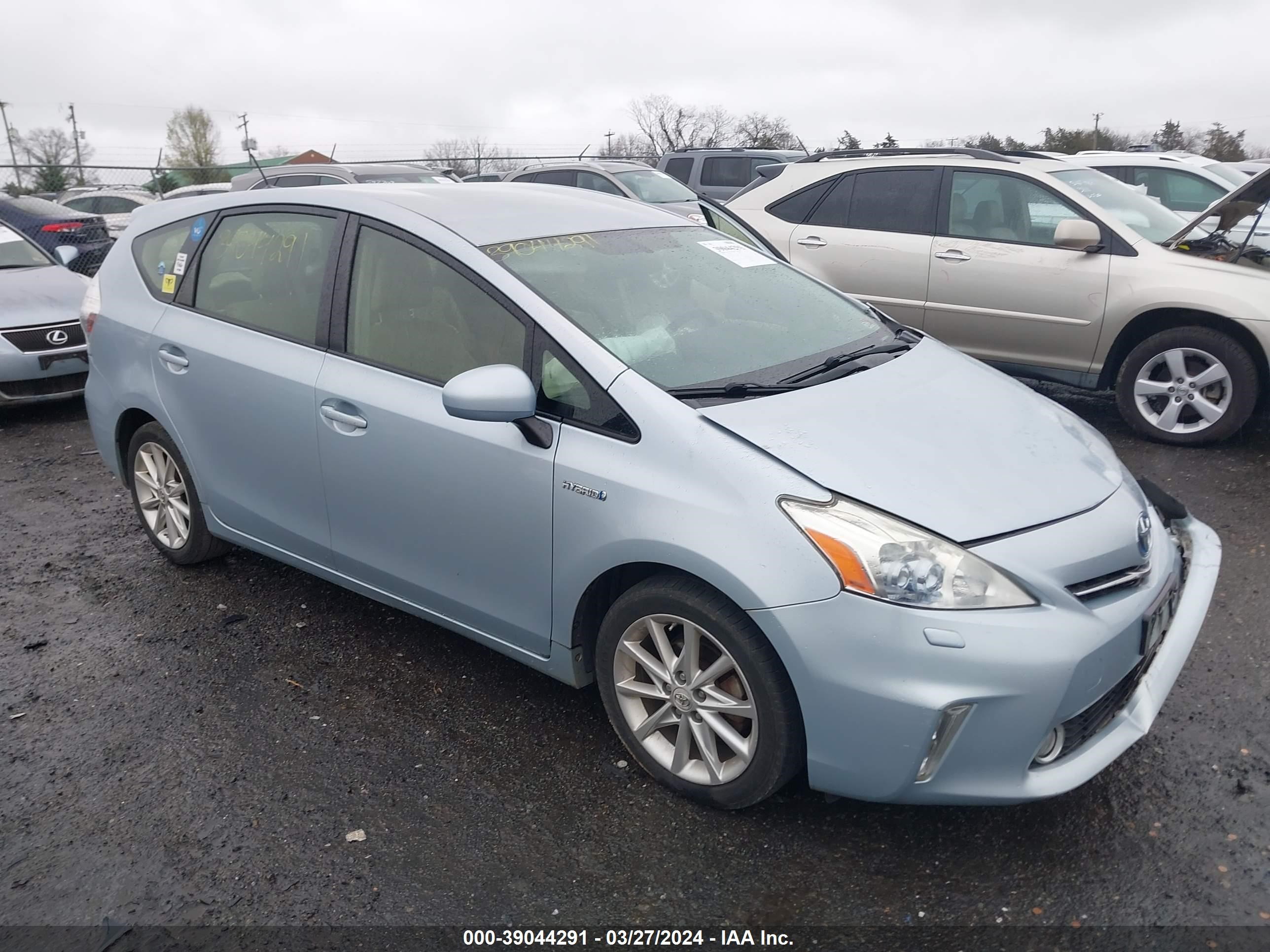 Photo 0 VIN: JTDZN3EU8C3131668 - TOYOTA PRIUS V (+) 