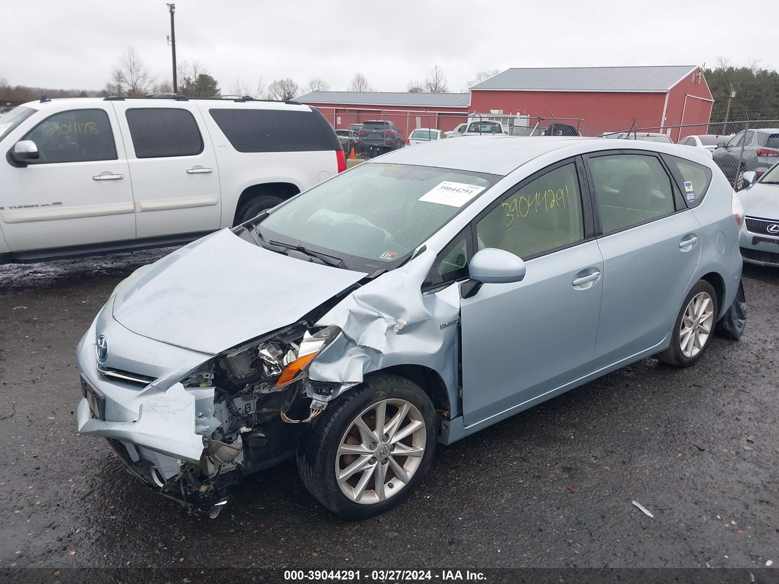 Photo 1 VIN: JTDZN3EU8C3131668 - TOYOTA PRIUS V (+) 