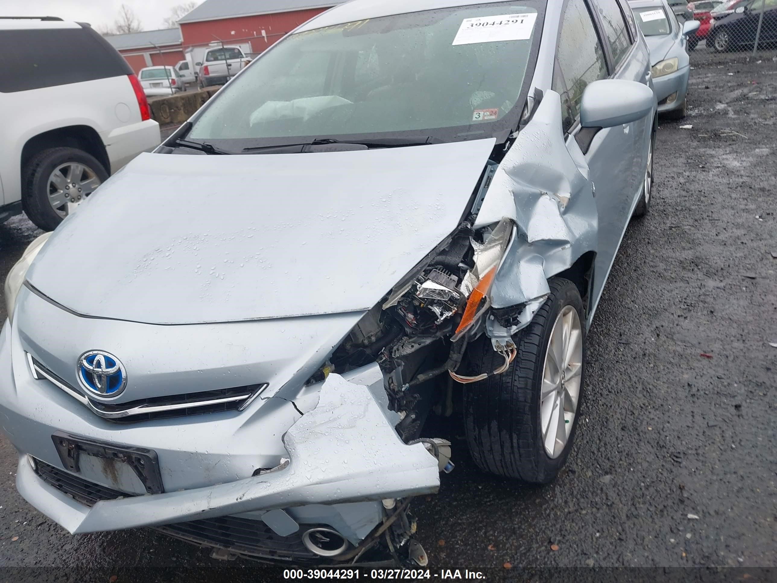 Photo 5 VIN: JTDZN3EU8C3131668 - TOYOTA PRIUS V (+) 