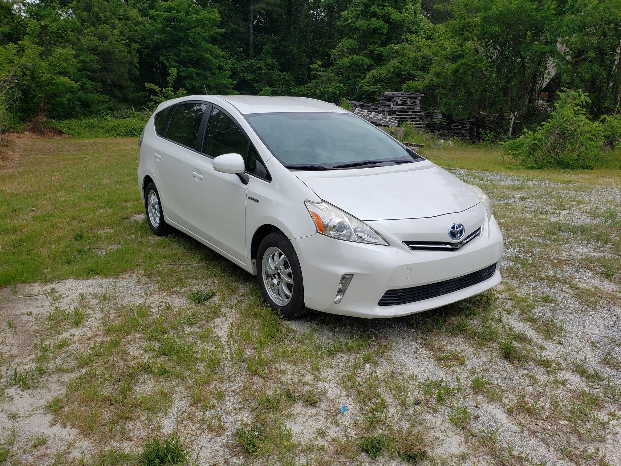 Photo 0 VIN: JTDZN3EU8D3192777 - TOYOTA PRIUS V 