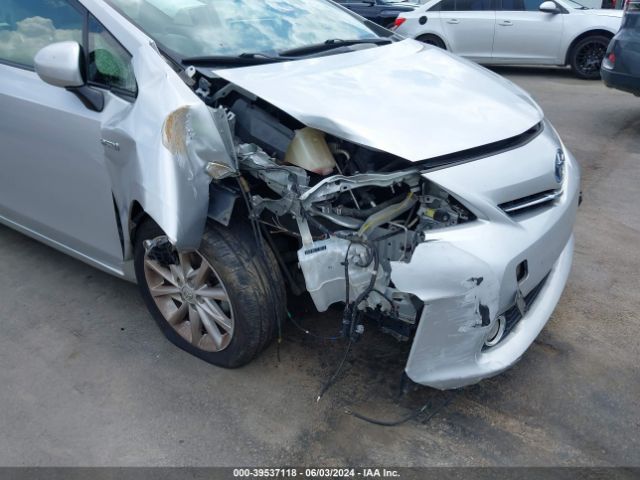 Photo 5 VIN: JTDZN3EU8D3230220 - TOYOTA PRIUS V 