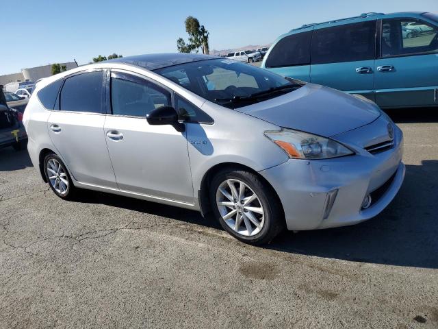 Photo 3 VIN: JTDZN3EU8D3240956 - TOYOTA PRIUS V 