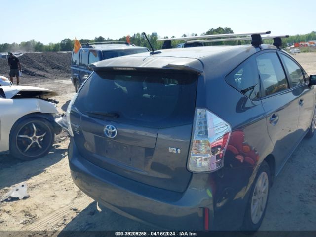 Photo 3 VIN: JTDZN3EU8D3243159 - TOYOTA PRIUS V 