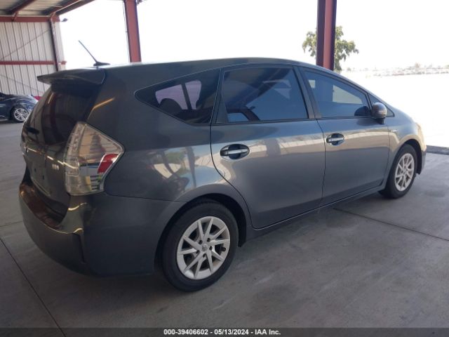 Photo 3 VIN: JTDZN3EU8D3266652 - TOYOTA PRIUS V 