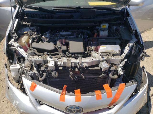 Photo 6 VIN: JTDZN3EU8E3325121 - TOYOTA PRIUS V 