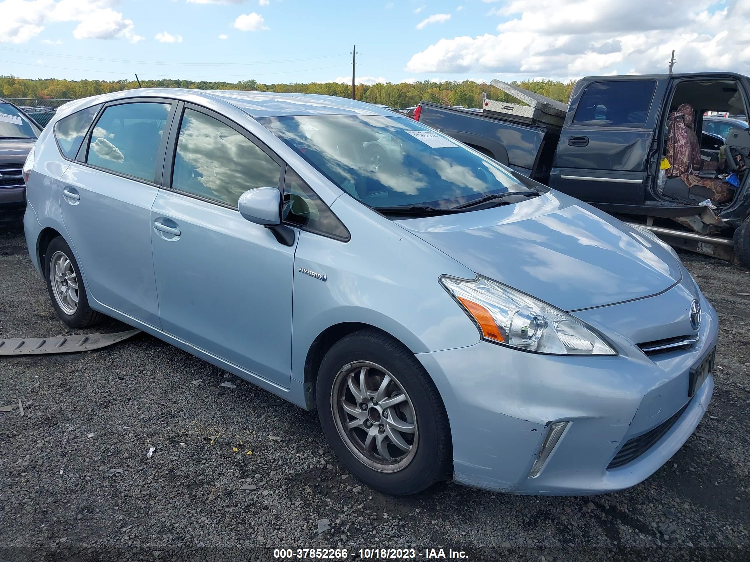 Photo 0 VIN: JTDZN3EU8EJ011822 - TOYOTA PRIUS V (+) 