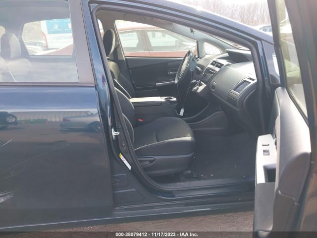 Photo 4 VIN: JTDZN3EU8HJ060975 - TOYOTA PRIUS V 