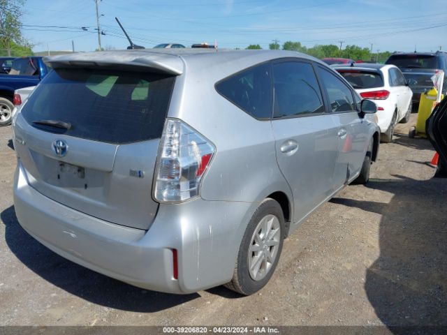 Photo 3 VIN: JTDZN3EU9C3041834 - TOYOTA PRIUS V 