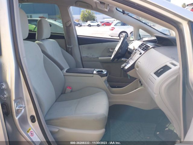 Photo 4 VIN: JTDZN3EU9C3073053 - TOYOTA PRIUS V 