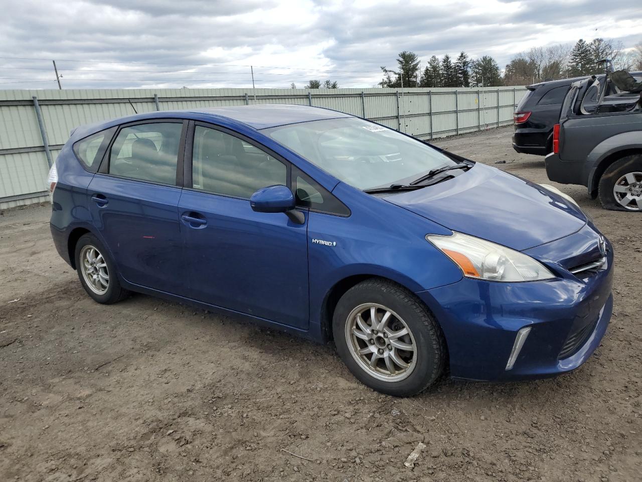 Photo 3 VIN: JTDZN3EU9C3111106 - TOYOTA PRIUS 