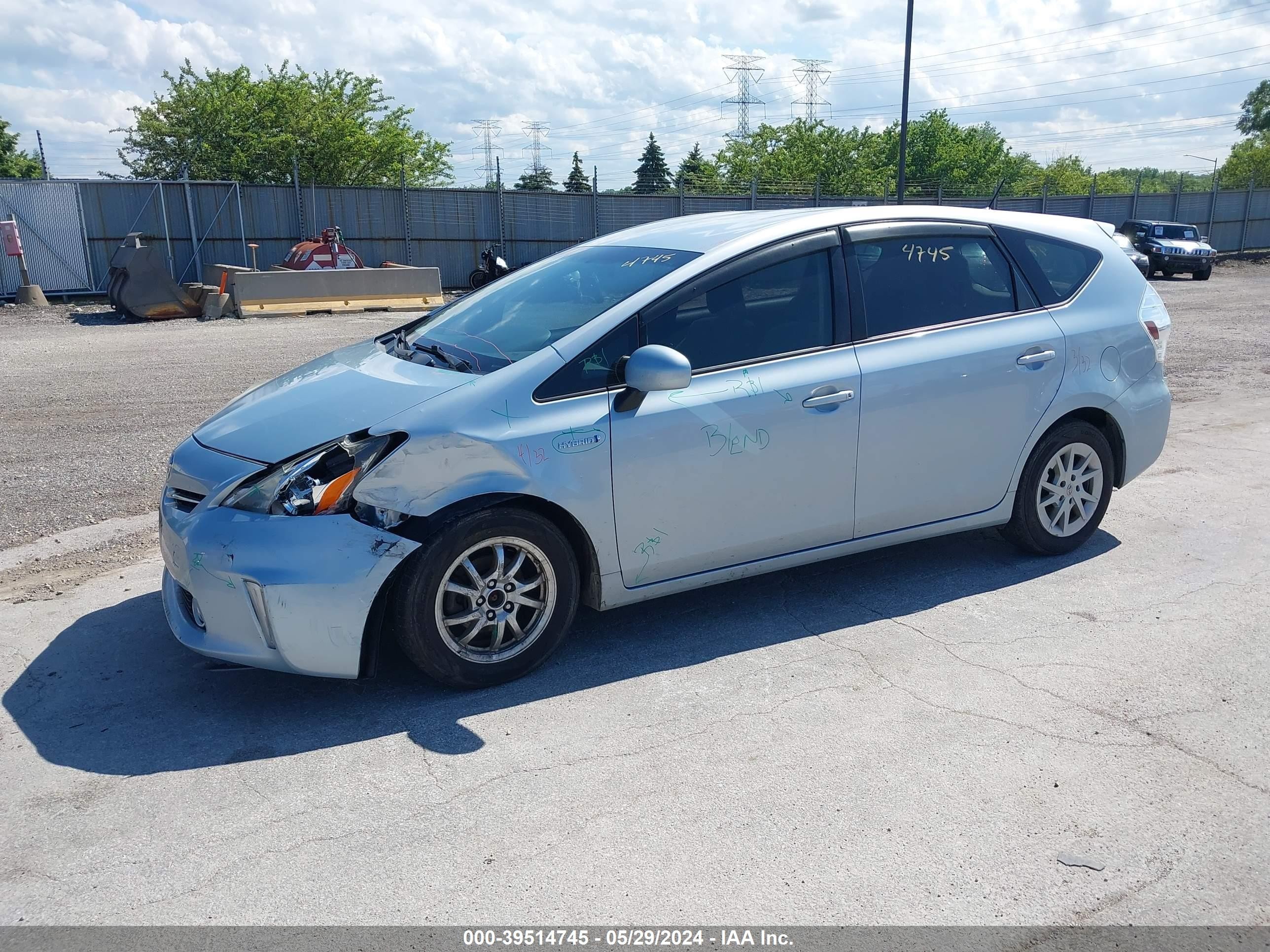 Photo 1 VIN: JTDZN3EU9C3136572 - TOYOTA PRIUS V (+) 