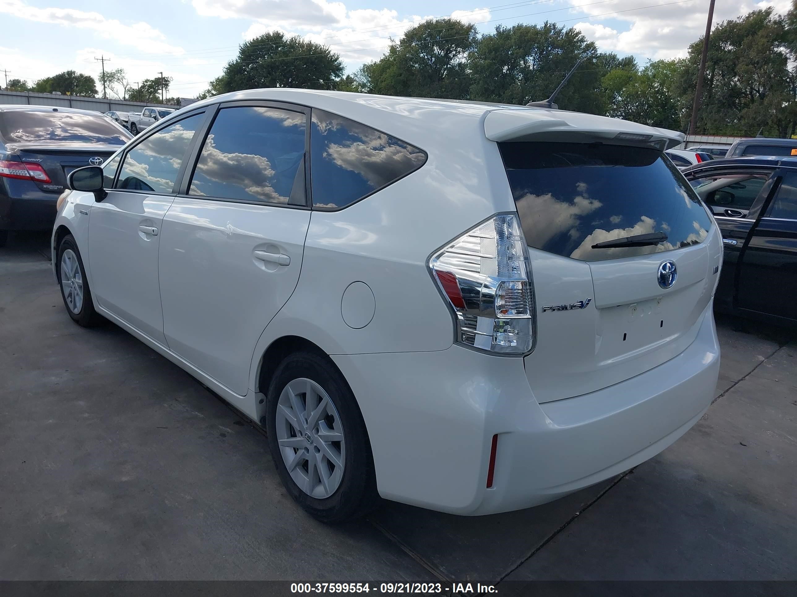 Photo 2 VIN: JTDZN3EU9D3204449 - TOYOTA PRIUS V (+) 