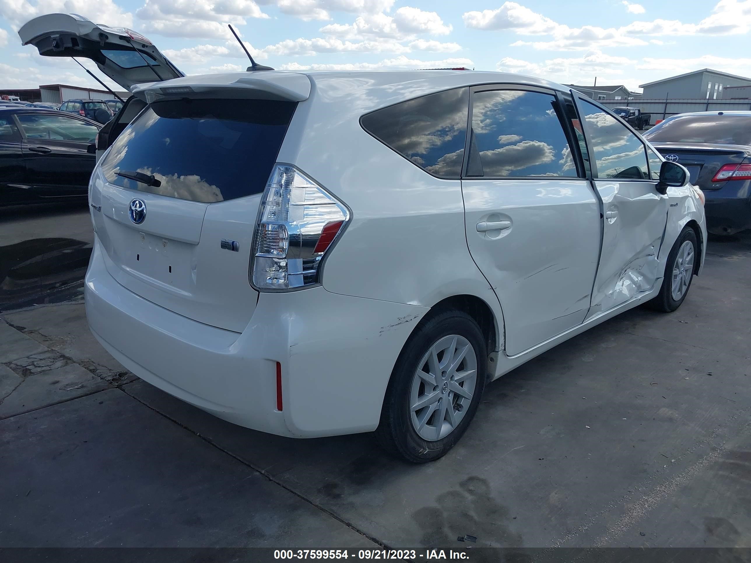 Photo 3 VIN: JTDZN3EU9D3204449 - TOYOTA PRIUS V (+) 