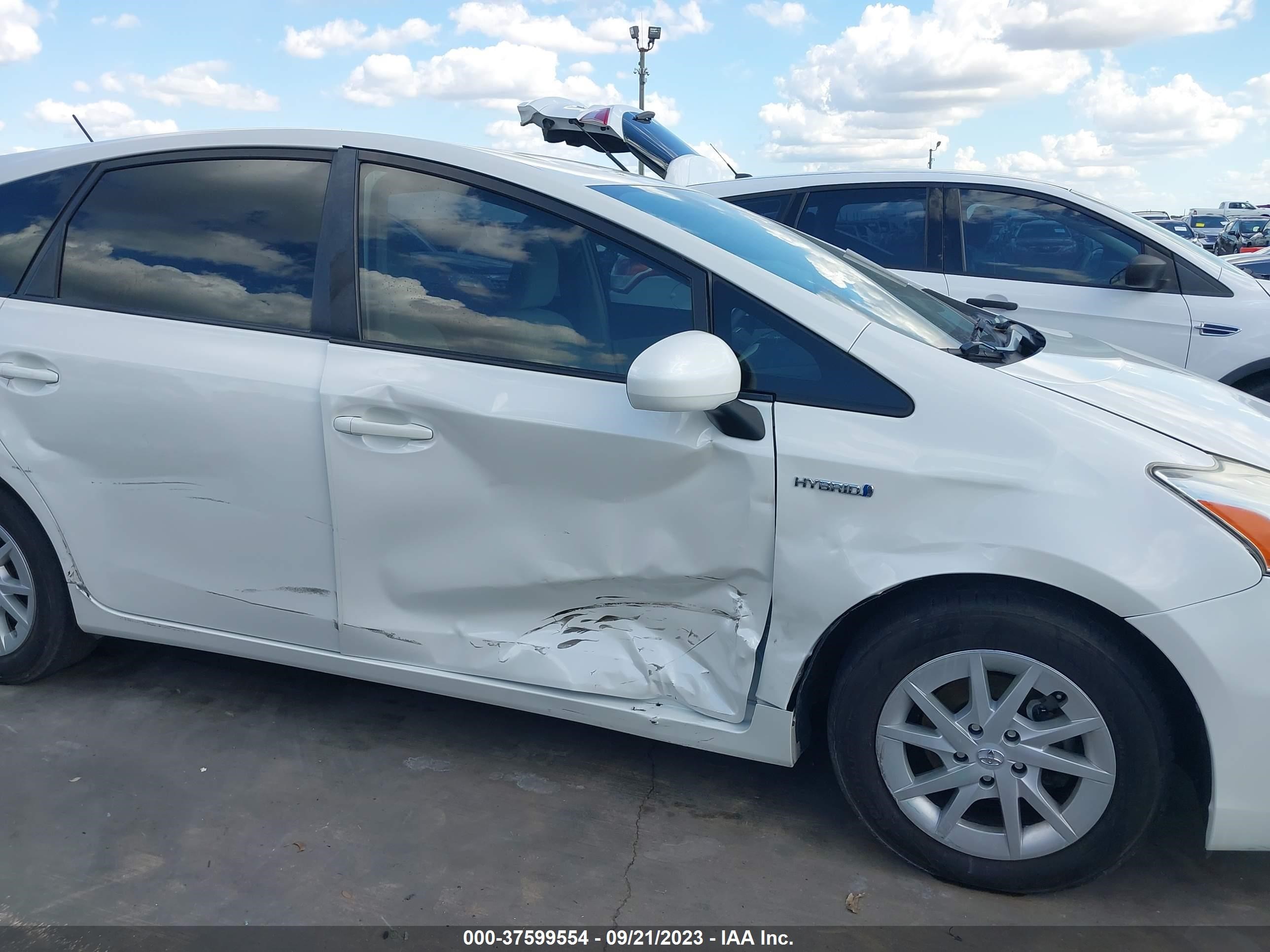 Photo 5 VIN: JTDZN3EU9D3204449 - TOYOTA PRIUS V (+) 