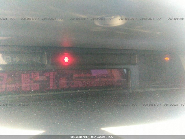 Photo 6 VIN: JTDZN3EU9EJ006354 - TOYOTA PRIUS V 