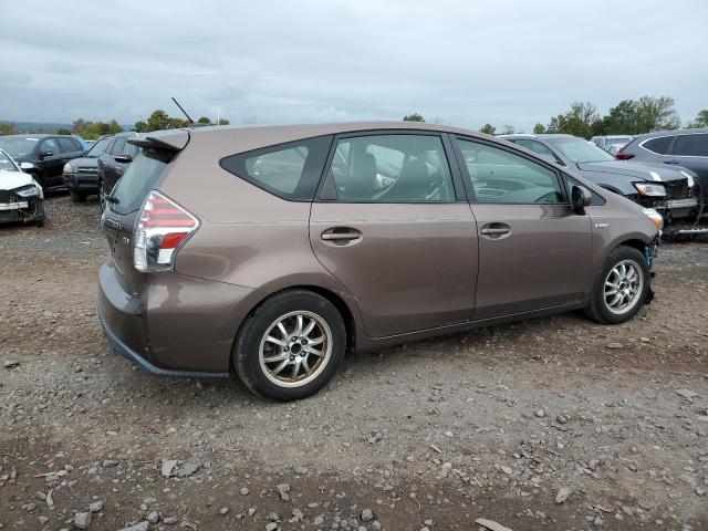 Photo 2 VIN: JTDZN3EU9FJ027884 - TOYOTA PRIUS V 