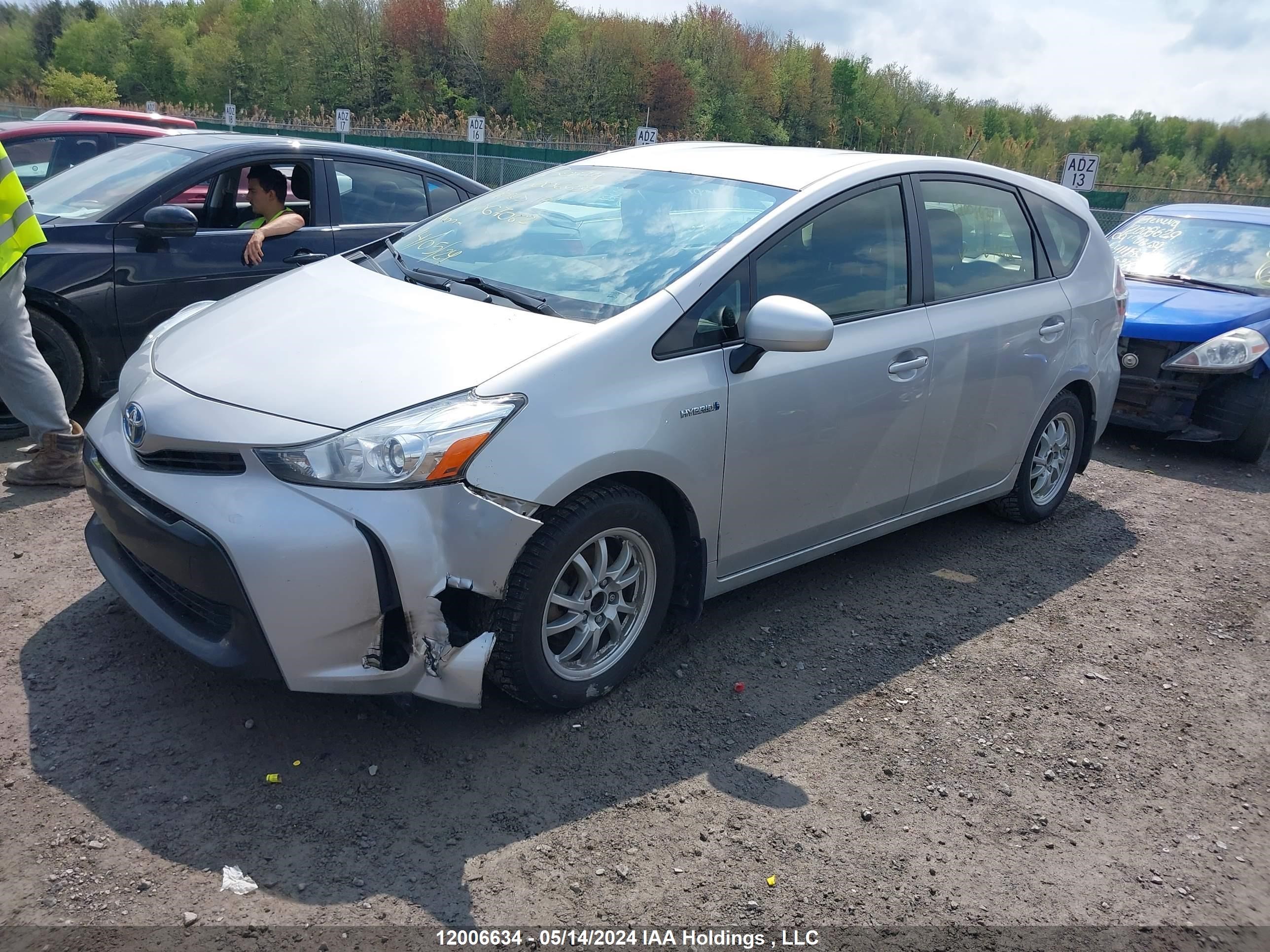 Photo 1 VIN: JTDZN3EU9HJ067062 - TOYOTA PRIUS V (+) 