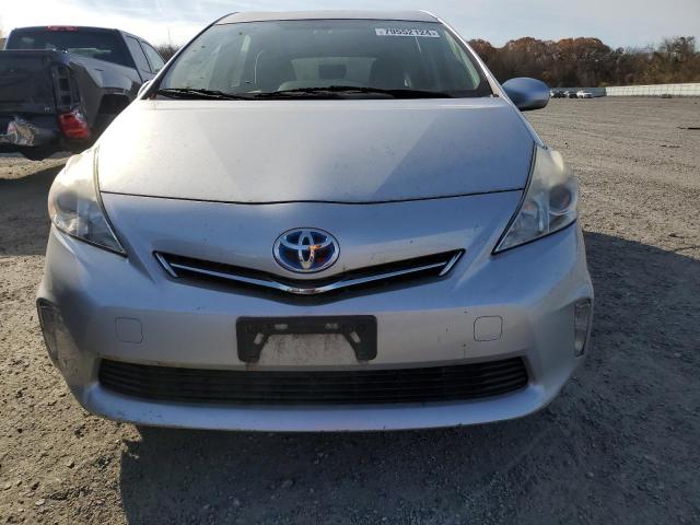 Photo 4 VIN: JTDZN3EUXC3054740 - TOYOTA PRIUS V 