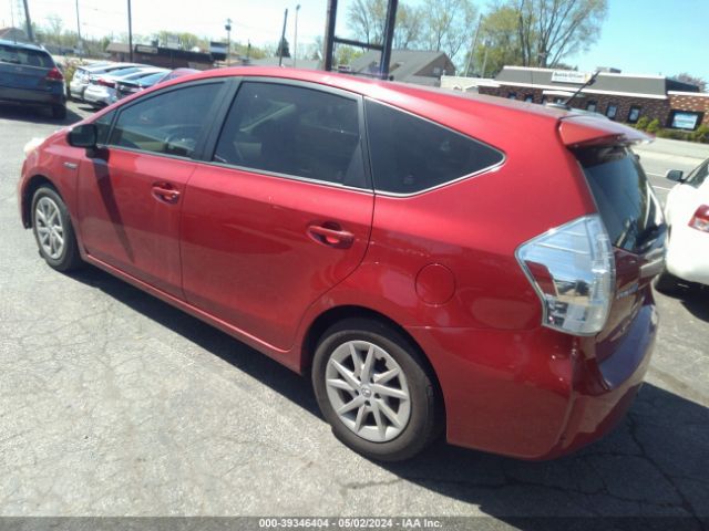 Photo 2 VIN: JTDZN3EUXC3075460 - TOYOTA PRIUS V 