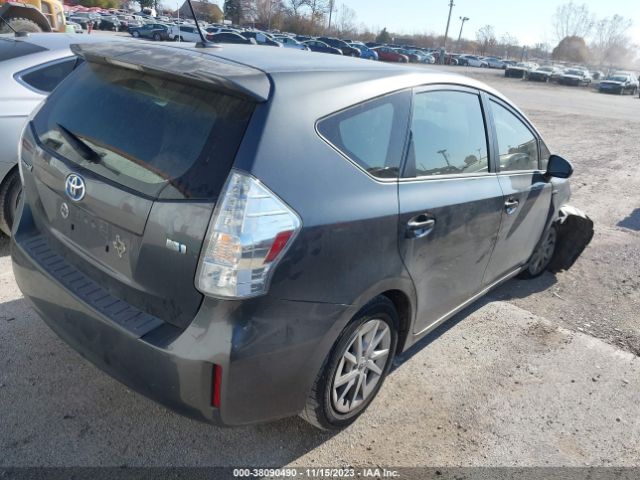 Photo 3 VIN: JTDZN3EUXC3132918 - TOYOTA PRIUS V 