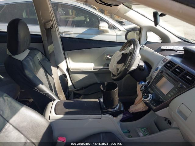 Photo 4 VIN: JTDZN3EUXC3132918 - TOYOTA PRIUS V 