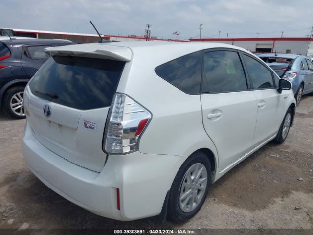 Photo 3 VIN: JTDZN3EUXC3136533 - TOYOTA PRIUS V 