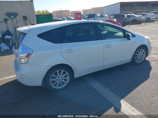 Photo 3 VIN: JTDZN3EUXC3166227 - TOYOTA PRIUS V 