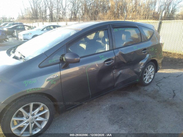 Photo 5 VIN: JTDZN3EUXD3220949 - TOYOTA PRIUS V 