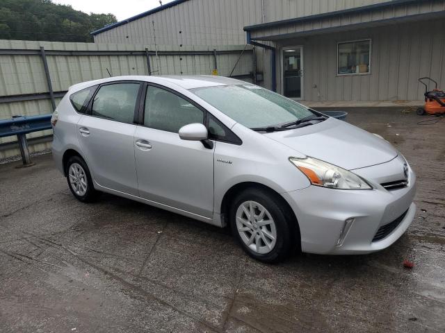 Photo 3 VIN: JTDZN3EUXD3232910 - TOYOTA PRIUS V 