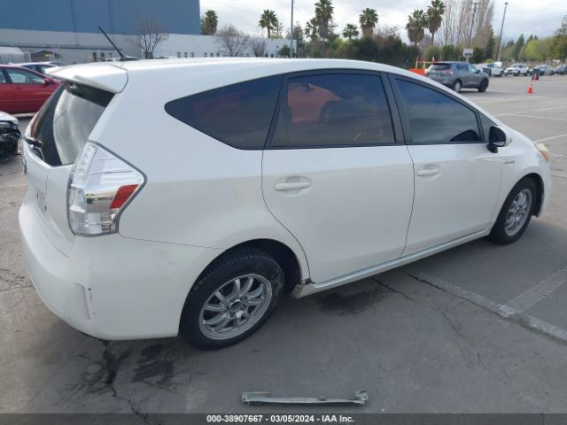 Photo 3 VIN: JTDZN3EUXD3238156 - TOYOTA PRIUS V 