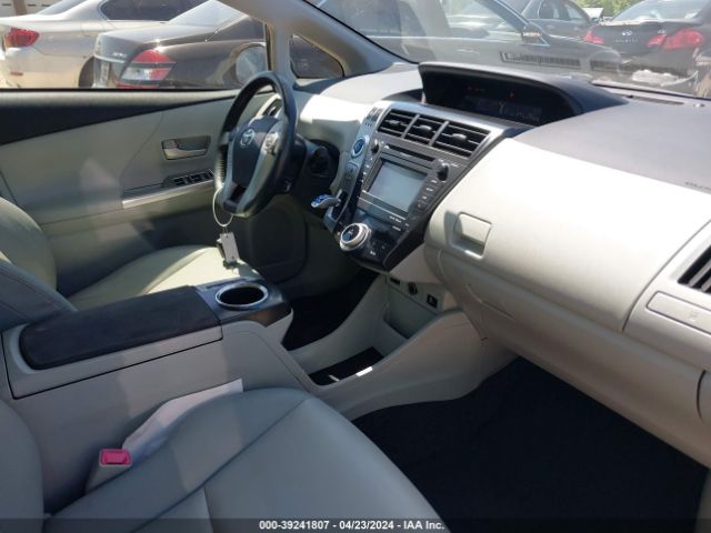 Photo 4 VIN: JTDZN3EUXD3273232 - TOYOTA PRIUS V 