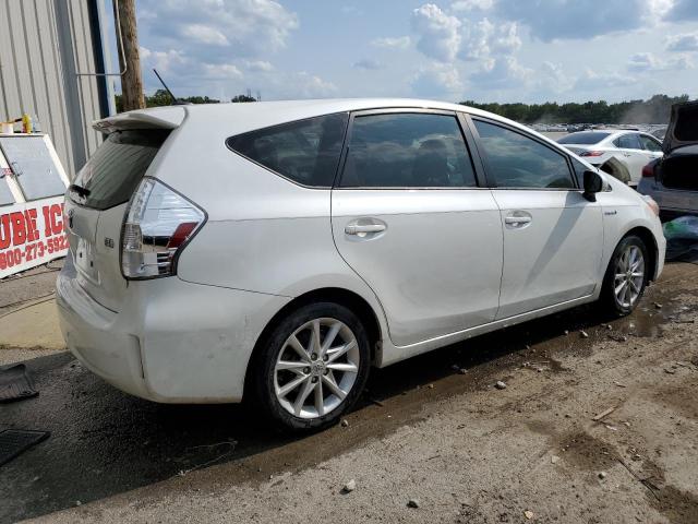 Photo 2 VIN: JTDZN3EUXE3334130 - TOYOTA PRIUS V 