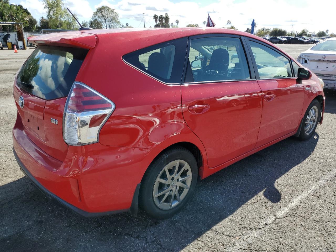 Photo 2 VIN: JTDZN3EUXFJ026789 - TOYOTA PRIUS 