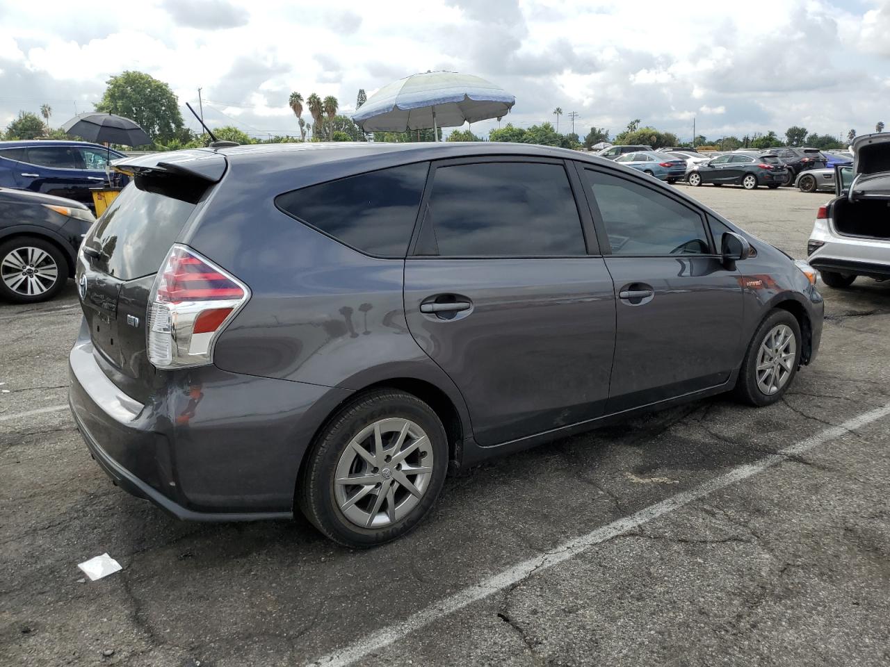 Photo 2 VIN: JTDZN3EUXFJ028252 - TOYOTA PRIUS 