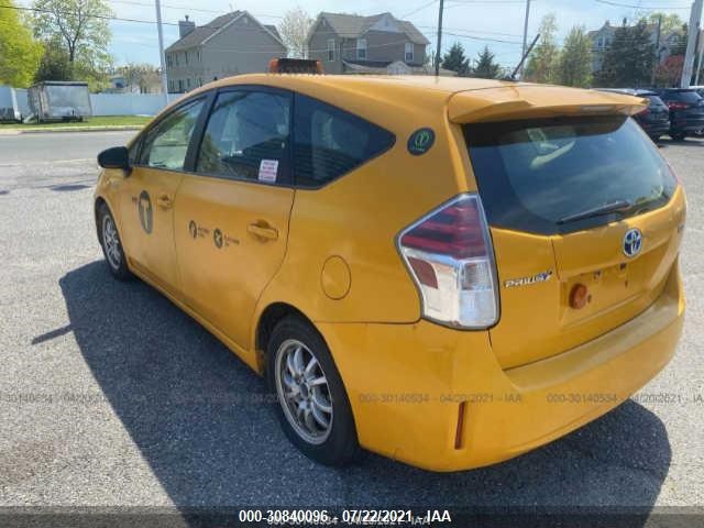 Photo 2 VIN: JTDZN3EUXFJ035962 - TOYOTA PRIUS V 