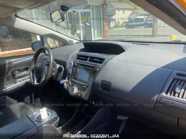 Photo 4 VIN: JTDZN3EUXFJ035962 - TOYOTA PRIUS V 