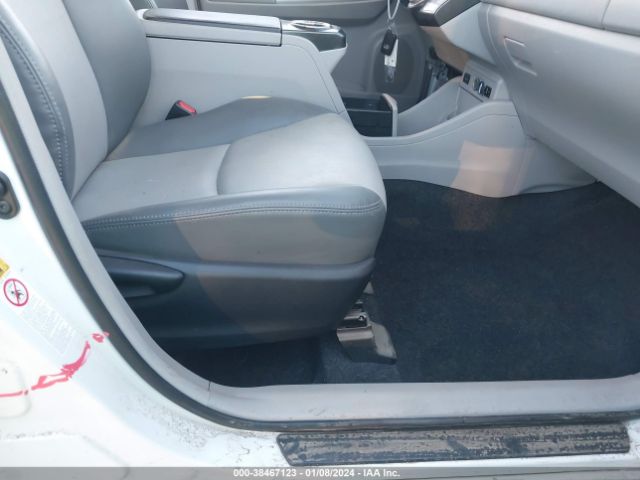 Photo 5 VIN: JTDZN3EUXGJ047613 - TOYOTA PRIUS V 