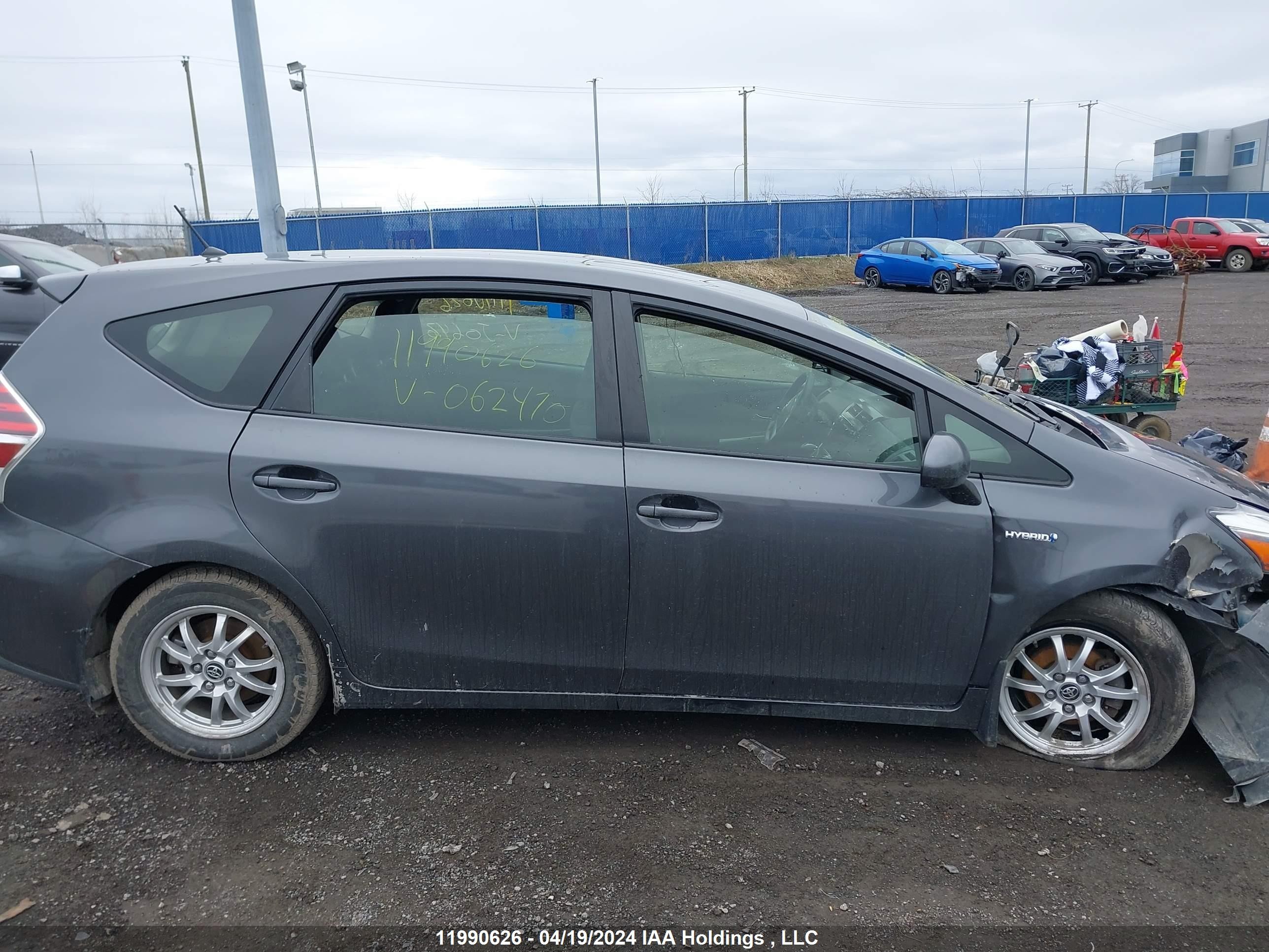 Photo 13 VIN: JTDZN3EUXHJ062470 - TOYOTA PRIUS V (+) 