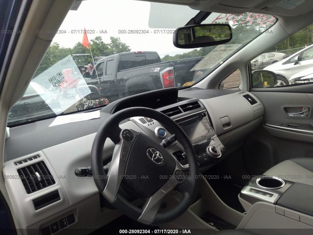 Photo 4 VIN: JTDZN3EUXHJ065448 - TOYOTA PRIUS V 