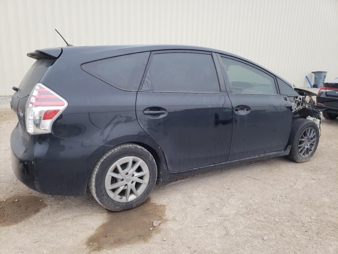 Photo 2 VIN: JTDZN3EUXHJ065630 - TOYOTA PRIUS 