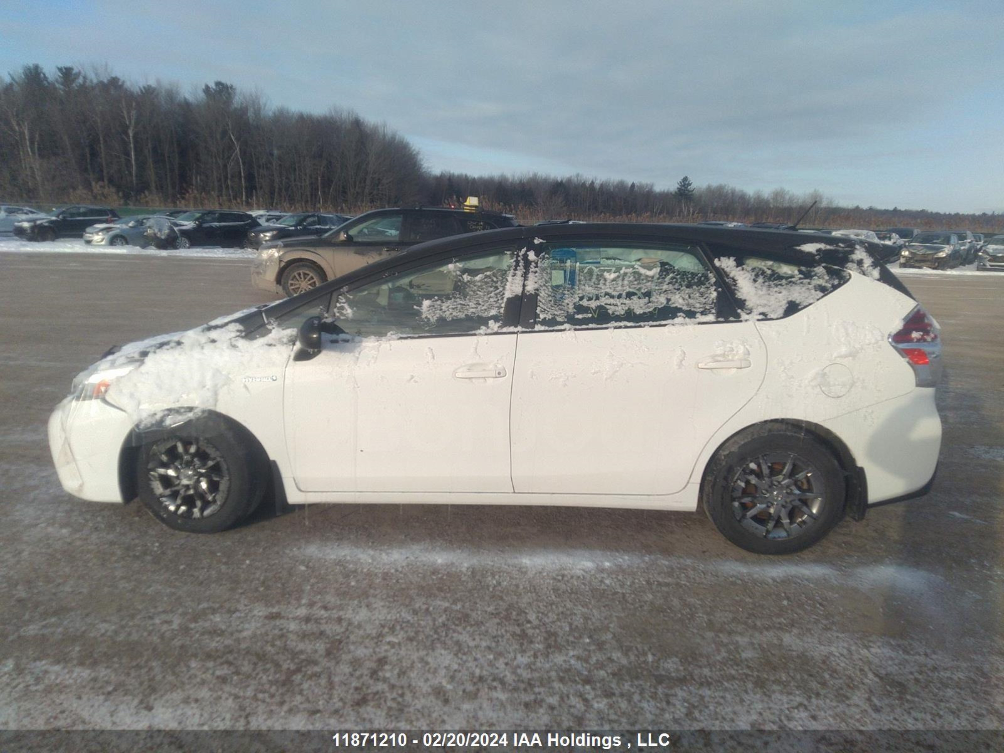 Photo 13 VIN: JTDZN3EUXHJ069354 - TOYOTA PRIUS V (+) 