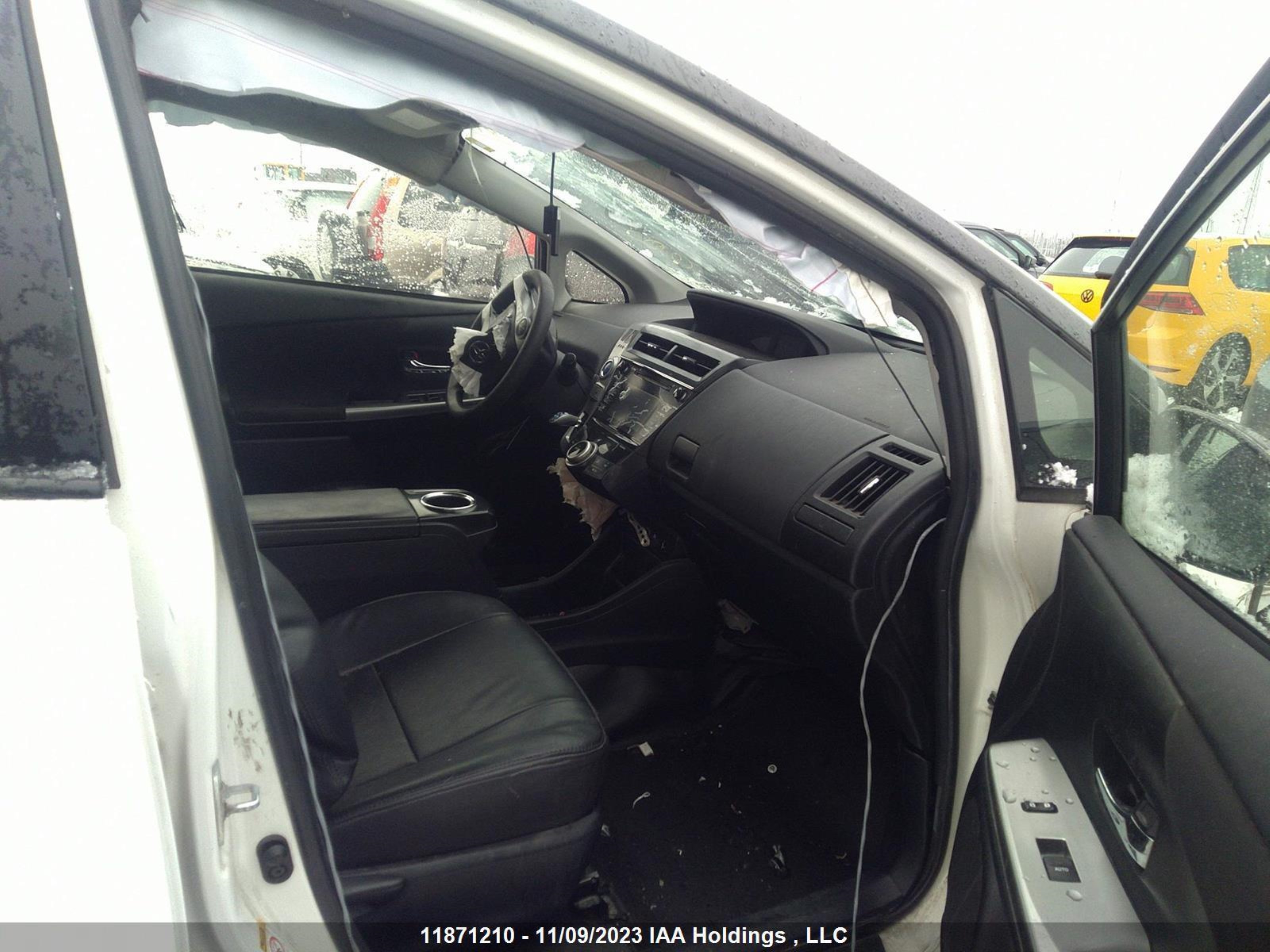 Photo 4 VIN: JTDZN3EUXHJ069354 - TOYOTA PRIUS V (+) 