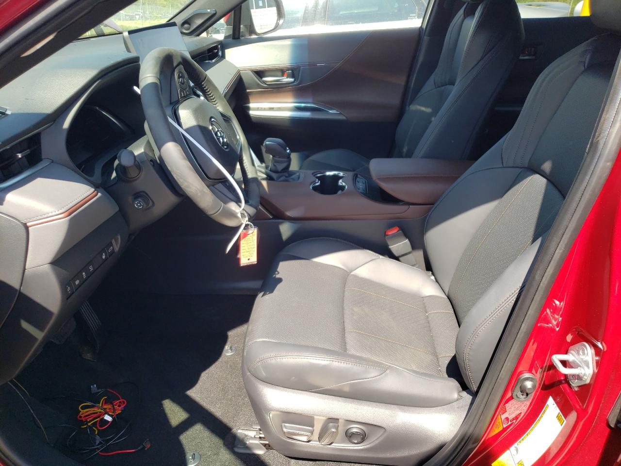 Photo 6 VIN: JTEAAAAH1RJ165019 - TOYOTA VENZA 