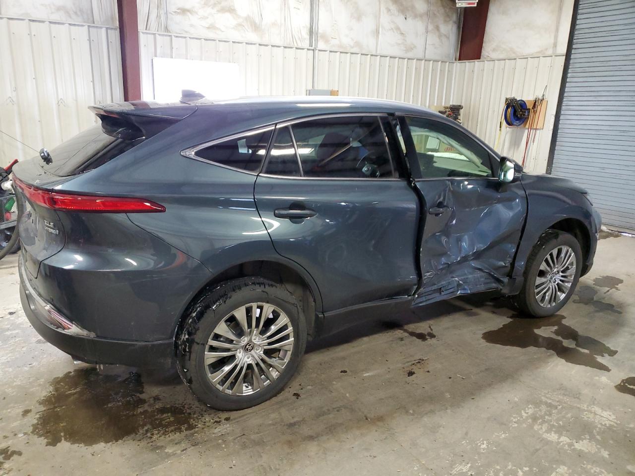 Photo 2 VIN: JTEAAAAH9NJ115463 - TOYOTA VENZA 